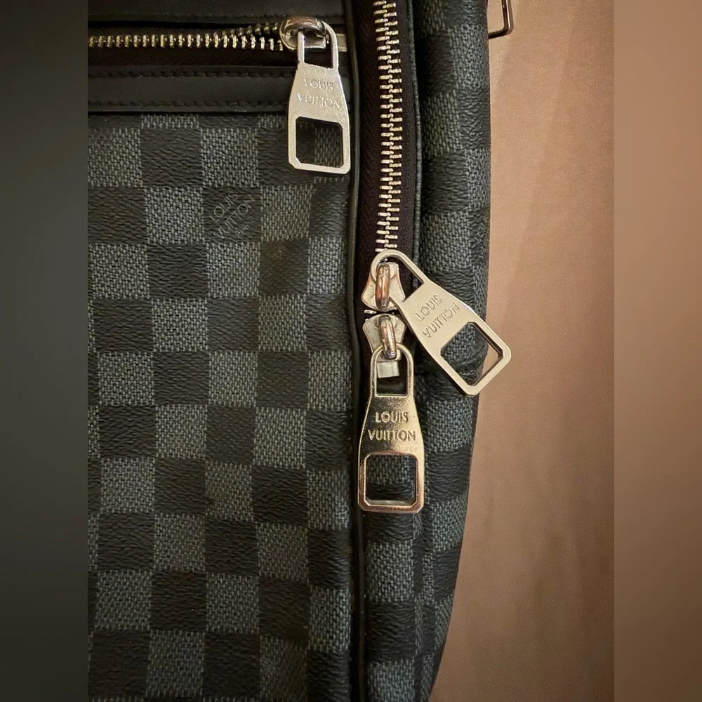 Louis Vuitton Michael Damier canvas backpack five interior pockets black /gray